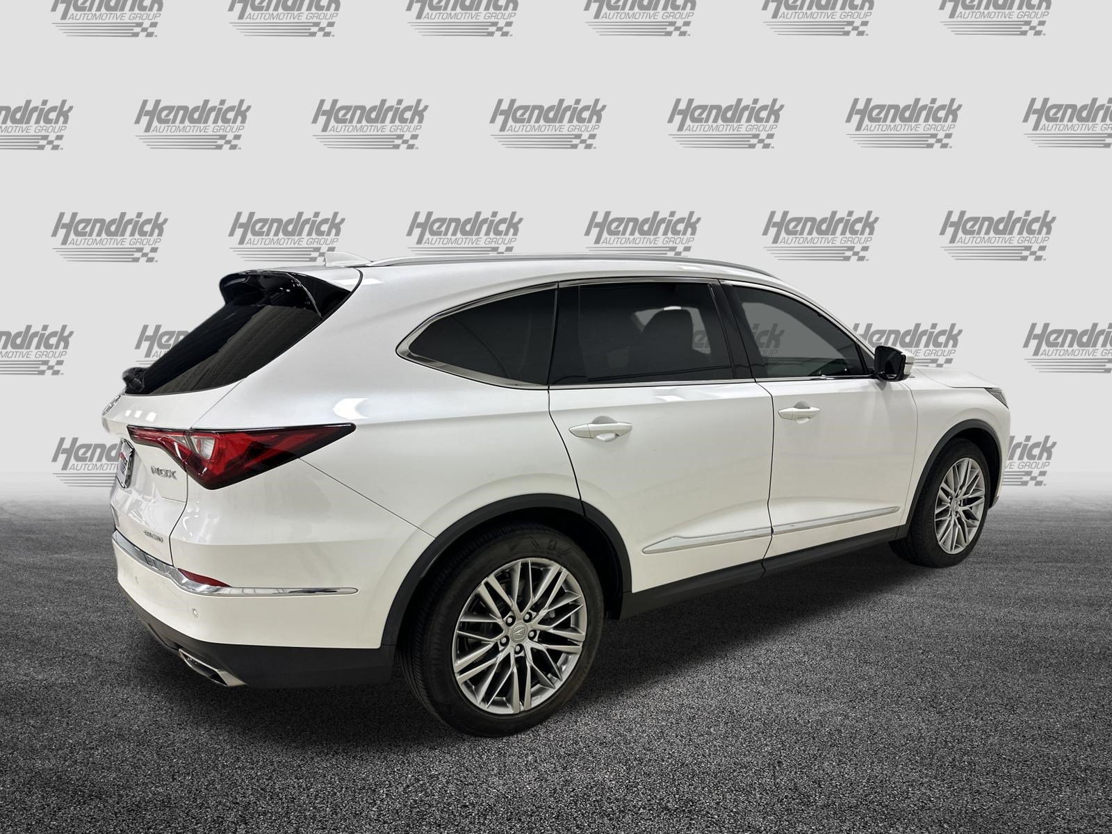 Used 2023 Acura MDX SH-AWD w/ Advance Package image 10
