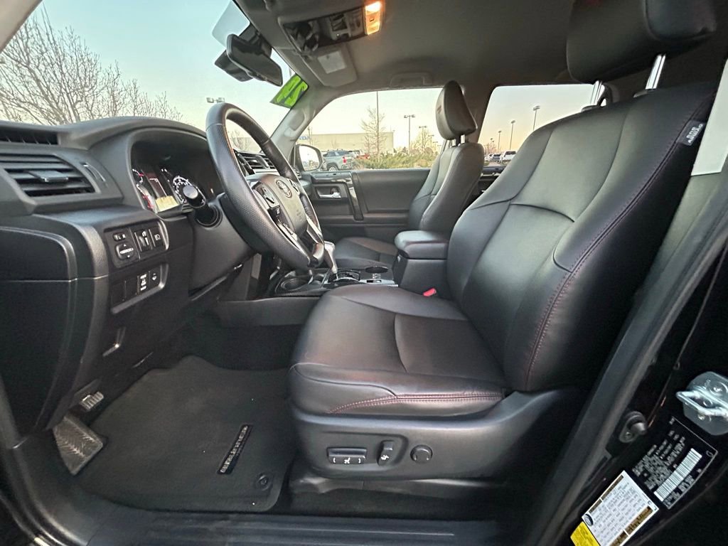 Used 2024 Toyota 4Runner TRD Off-Road Premium AWD/4WD image 12