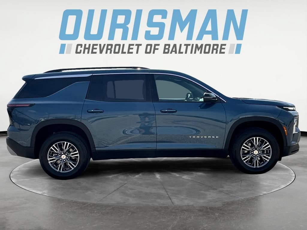 Used 2026 Chevrolet Traverse LT AWD/4WD image 7