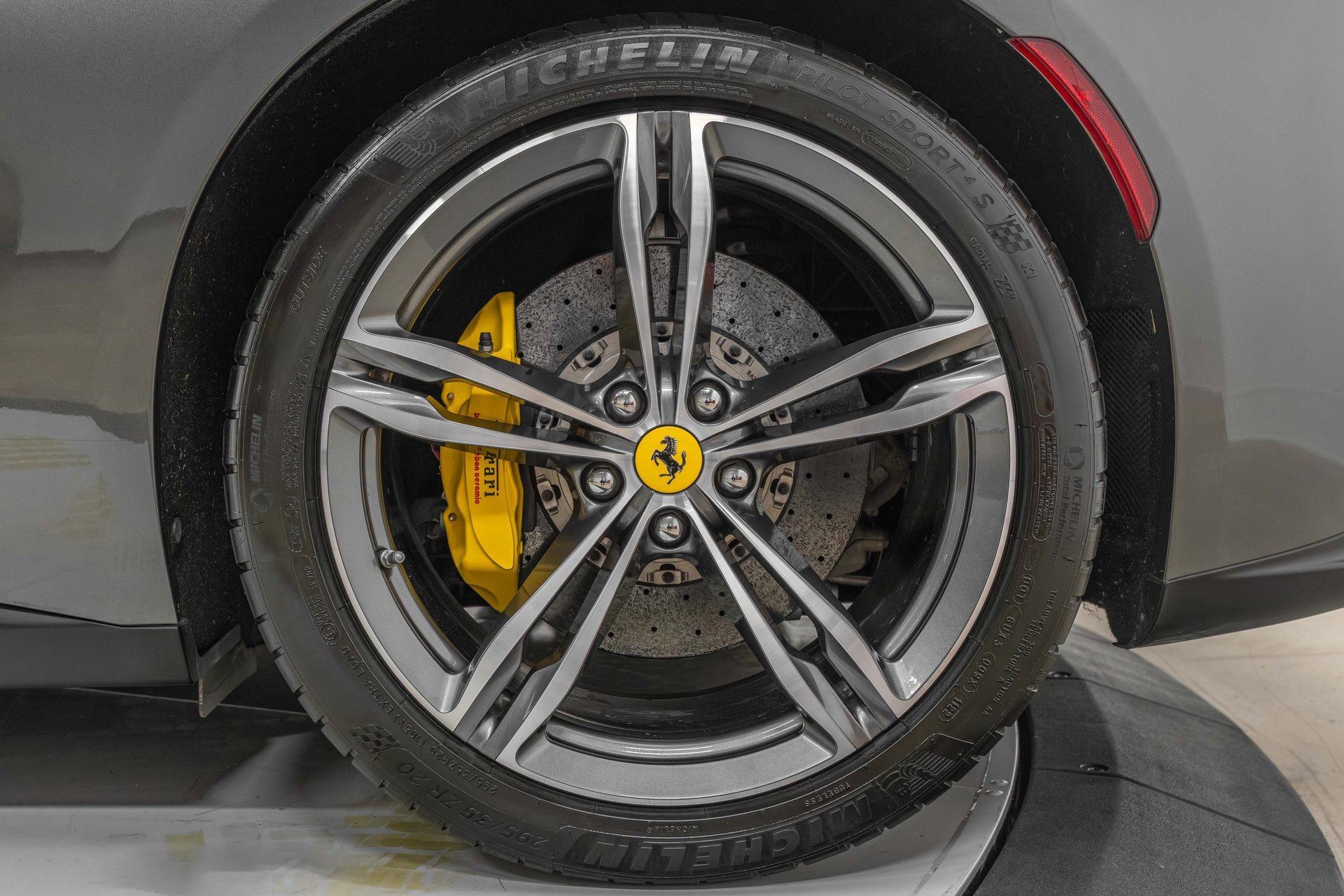 Certified 2019 Ferrari GTC4Lusso AWD/4WD image 15