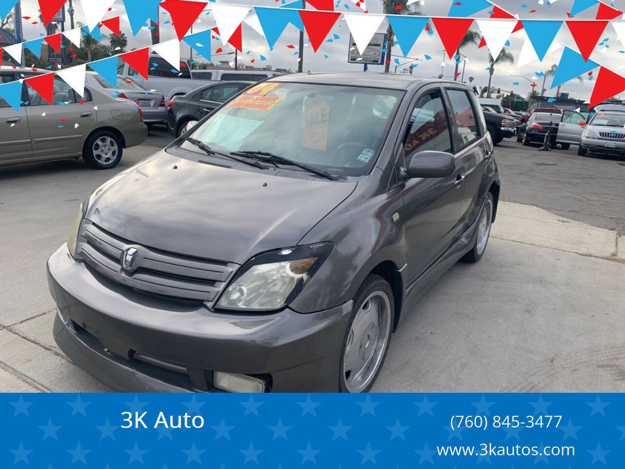 Used 2004 Scion xA FWD image 1