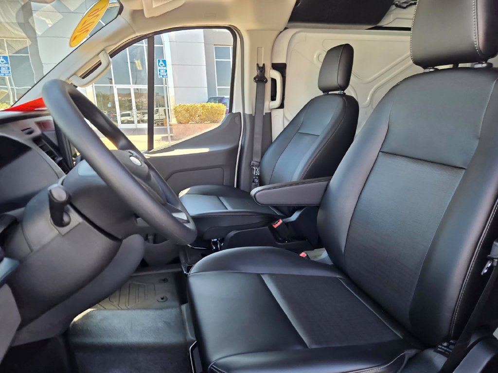 Used 2026 Ford Transit 250 Low Roof RWD image 32