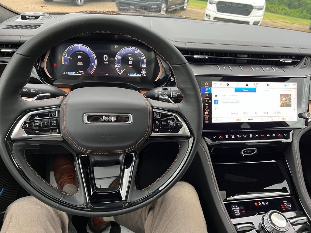 New 2027 Jeep Grand Cherokee Summit AWD/4WD image 39
