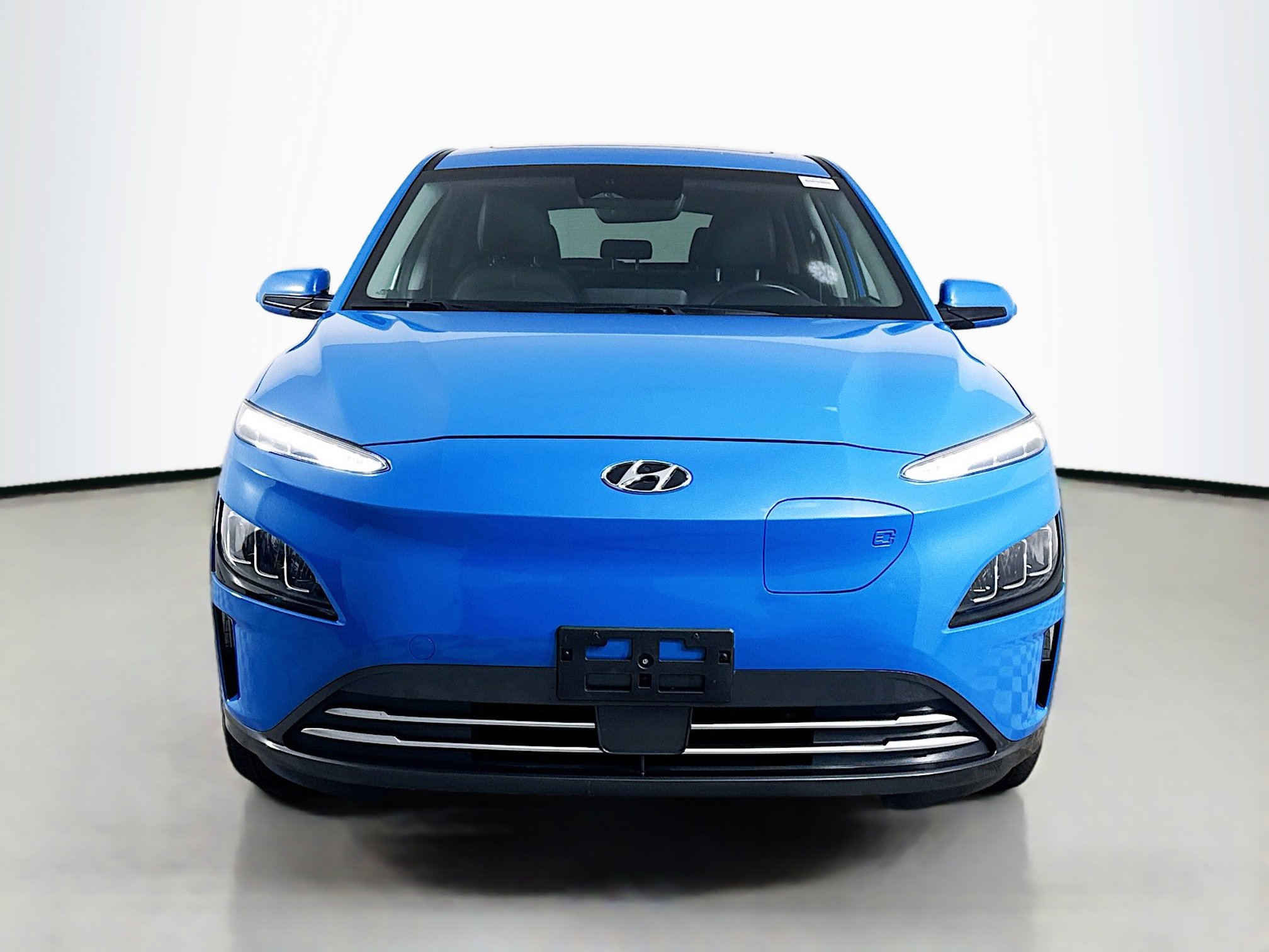 Used 2023 Hyundai Kona Limited image 2