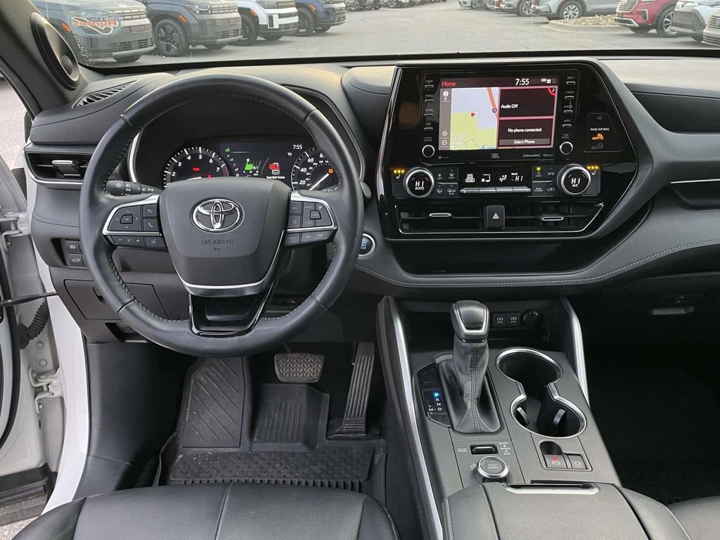 Used 2021 Toyota Highlander XSE image 4