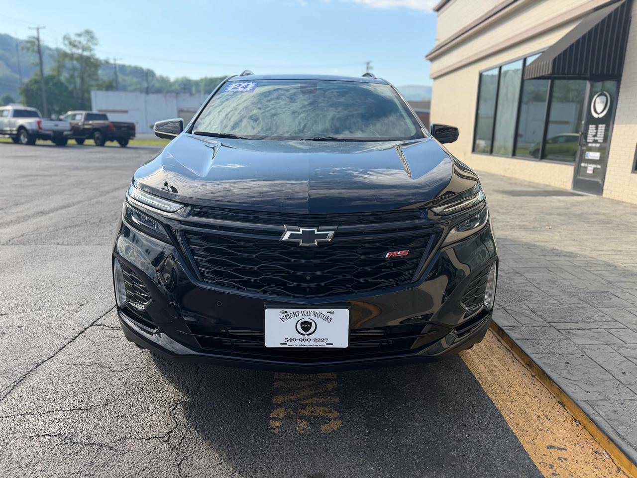 Used 2024 Chevrolet Equinox RS w/ RS Leather Package AWD/4WD image 7
