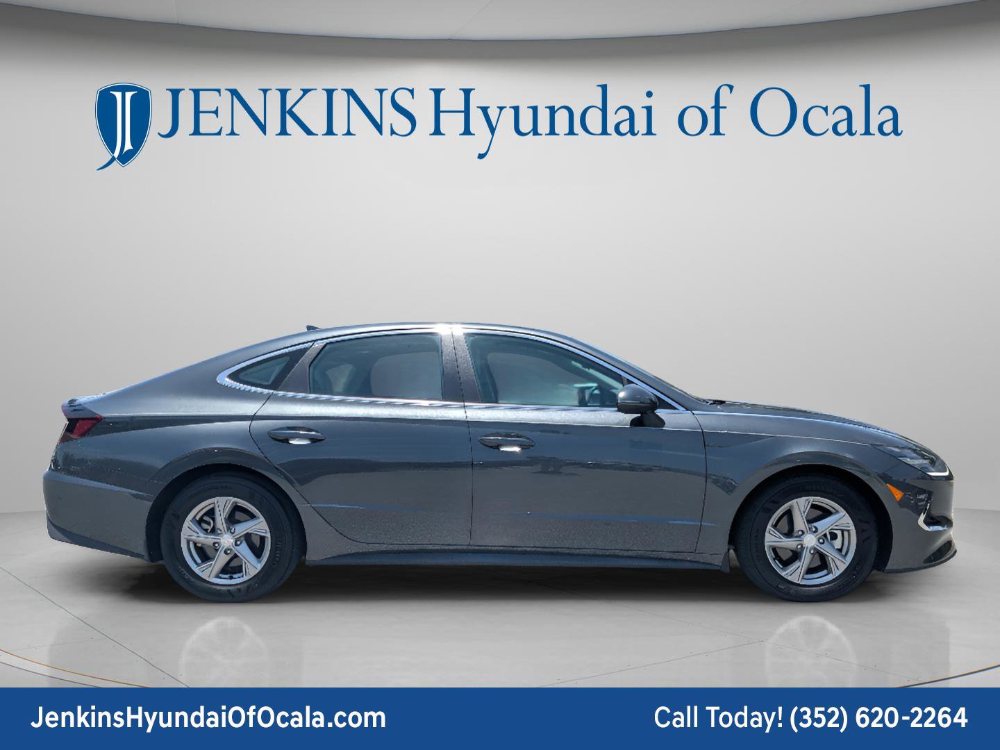 Used 2023 Hyundai Sonata SE w/ Preferred Accessory Package FWD image 2