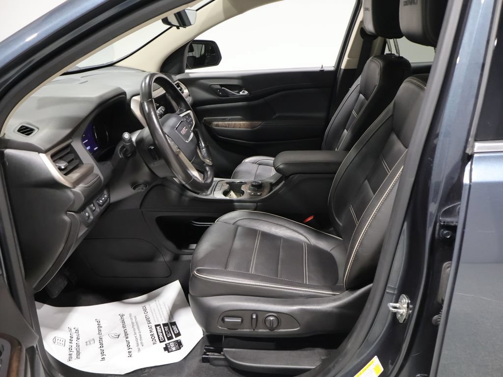 Used 2020 GMC Acadia Denali w/ Technology Package AWD/4WD image 11