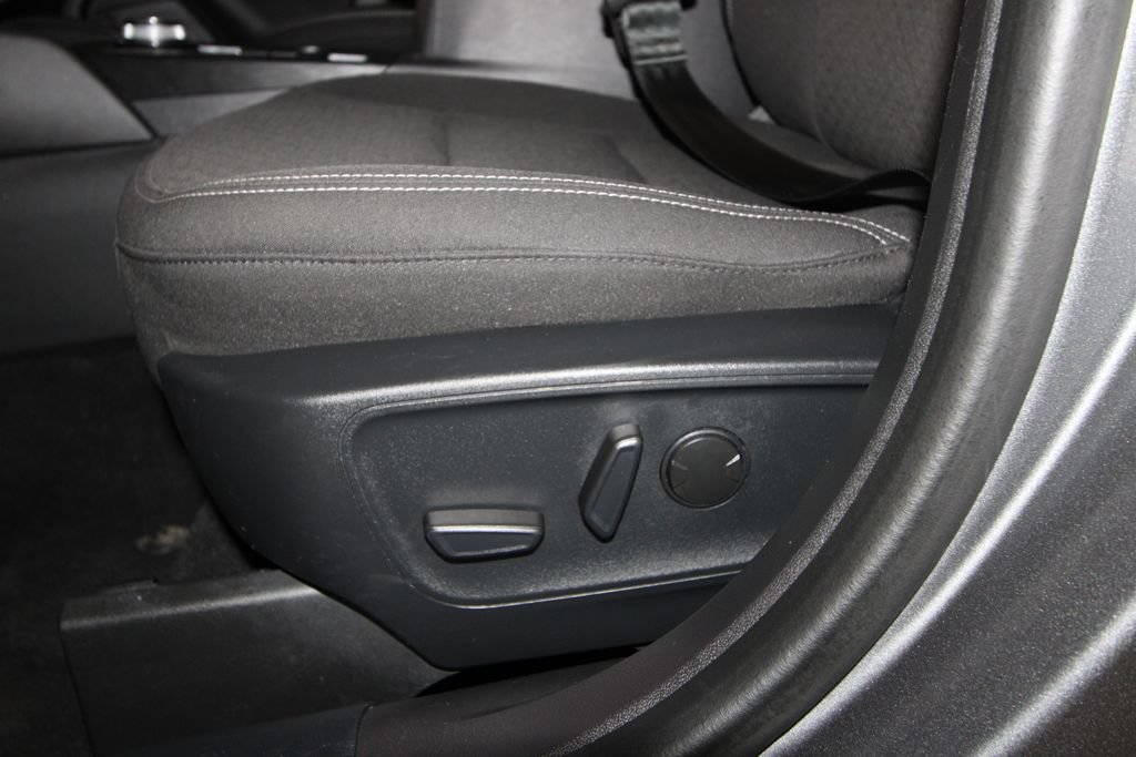 Used 2024 Ford Escape Active w/ Tech Pack #2 AWD/4WD image 7