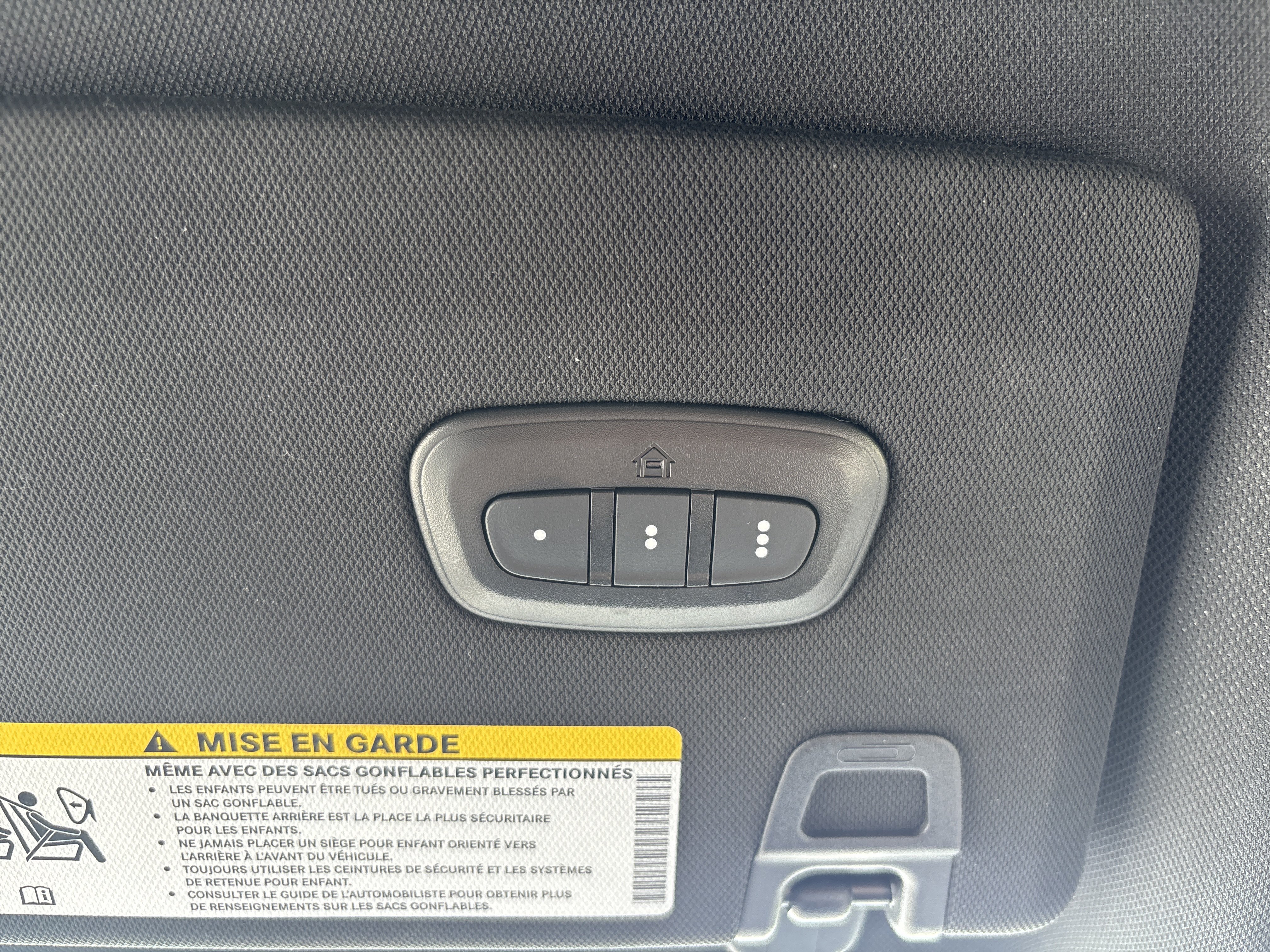 Used 2023 Jeep Grand Cherokee L Overland w/ Advanced Protech Group III AWD/4WD image 45