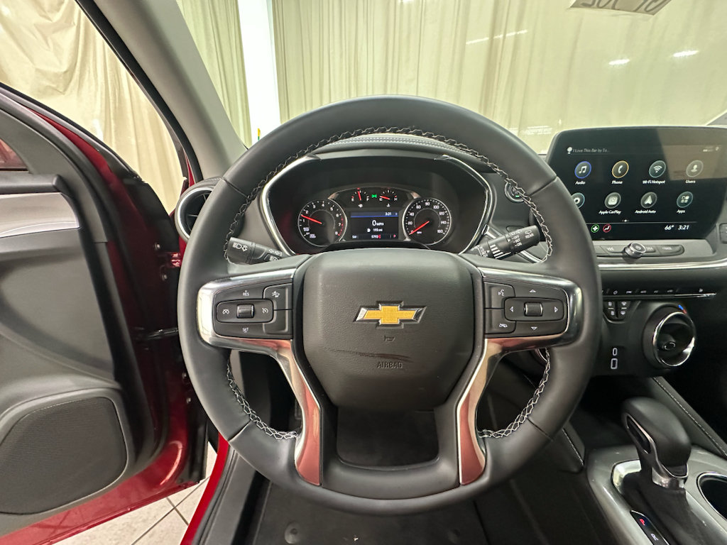 Certified 2025 Chevrolet Blazer LT FWD image 25