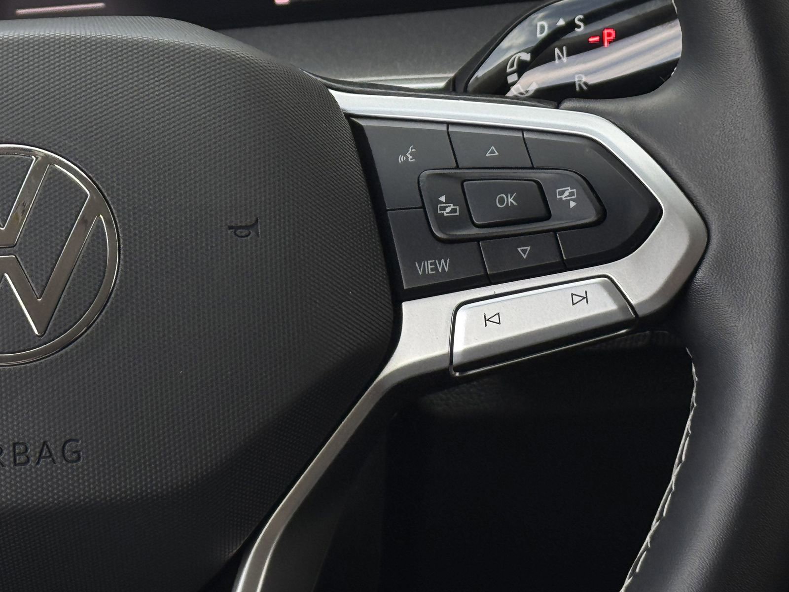 Used 2025 Volkswagen Tiguan S image 15