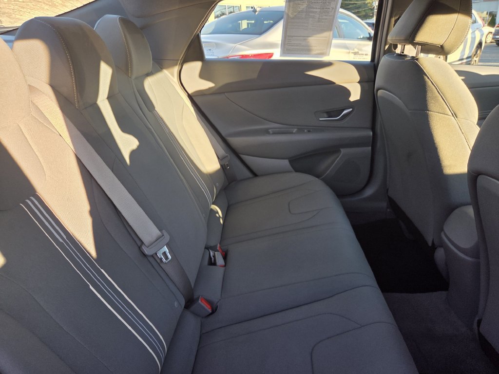 Certified 2023 Hyundai Elantra SEL w/ Convenience Package FWD image 30