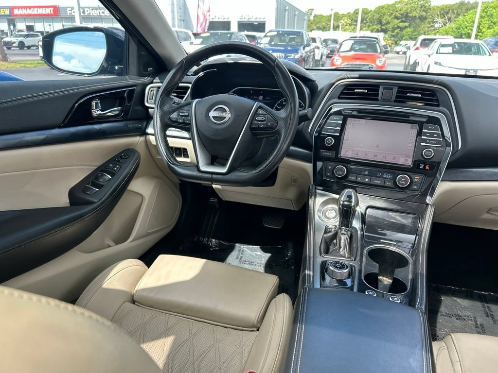 Used 2023 Nissan Maxima Platinum w/ Sport Mat Group FWD image 10