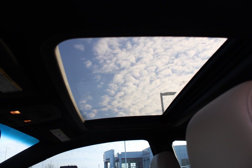 Used 2011 Cadillac CTS Premium image 22