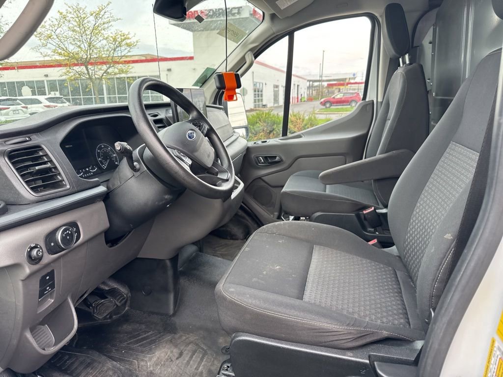 Used 2023 Ford Transit 250 Low Roof AWD image 4