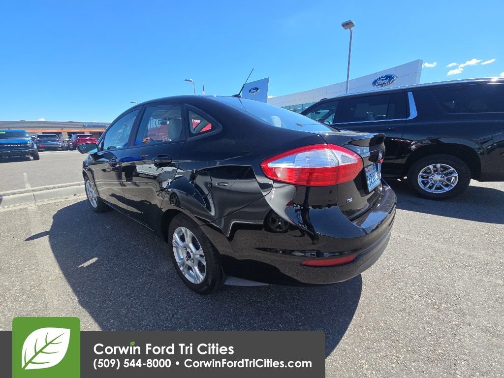 Used 2016 Ford Fiesta SE w/ Cold Weather Package FWD image 9