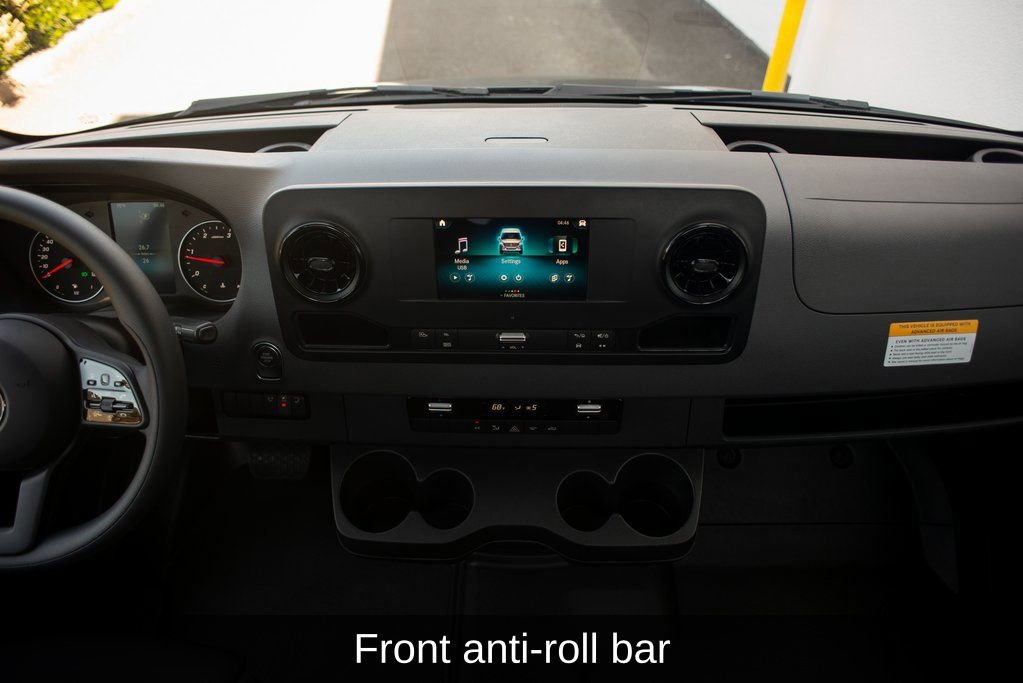 Used 2023 Mercedes-Benz Sprinter 4500 image 33