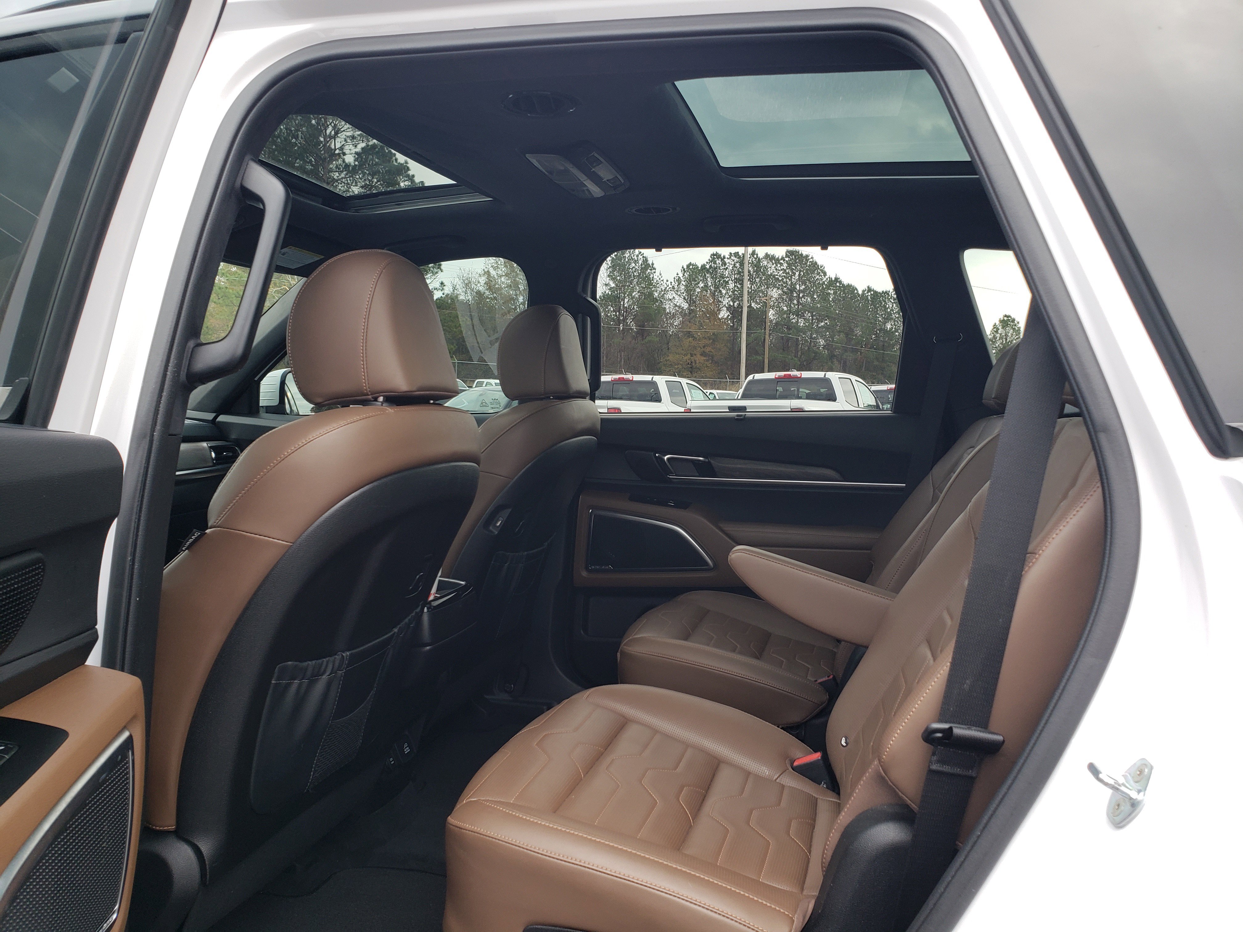 Used 2022 Kia Telluride SX w/ SX Prestige Package image 36