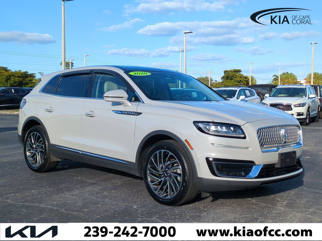 Used 2020 Lincoln Nautilus Reserve w/ Equipment Group 201A image 2