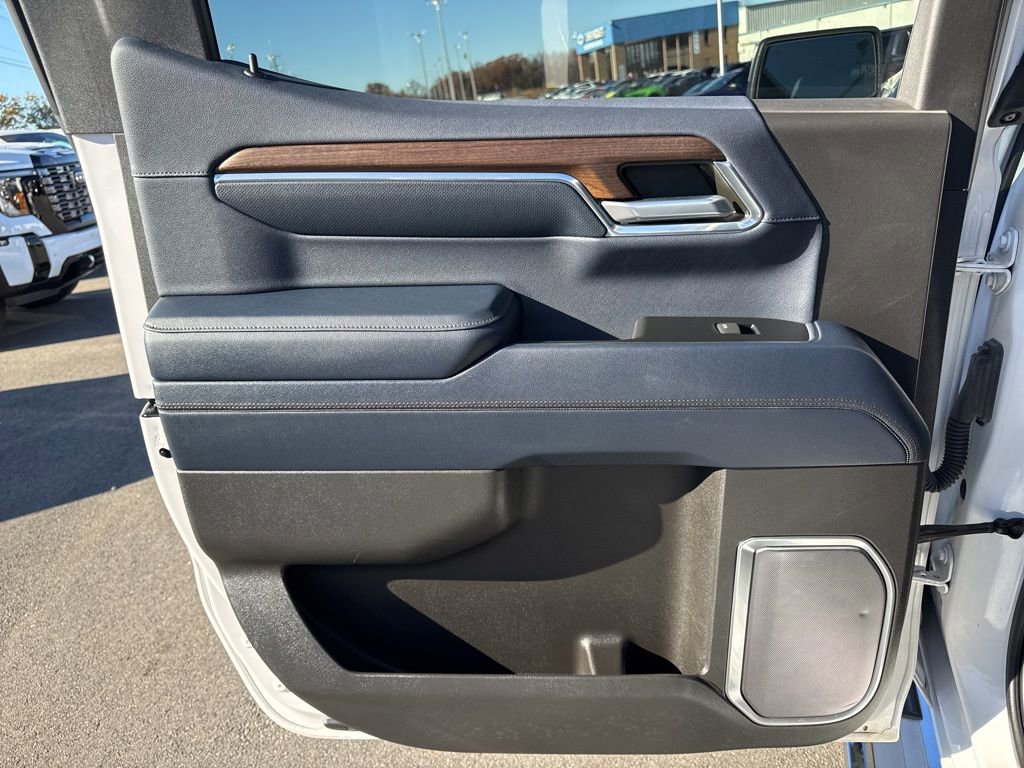 Used 2023 Chevrolet Silverado 1500 High Country w/ High Country Premium Package image 31