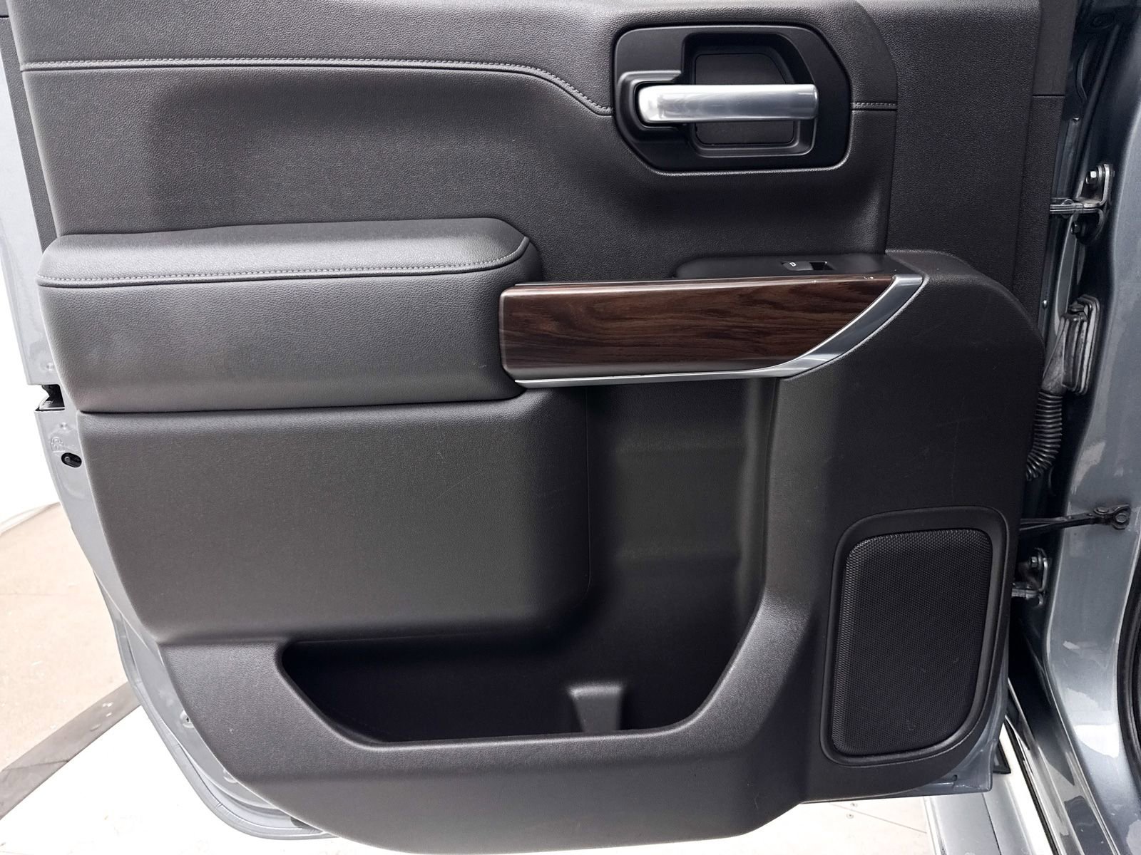 Used 2019 GMC Sierra 1500 SLT w/ SLT Premium Plus Package image 32