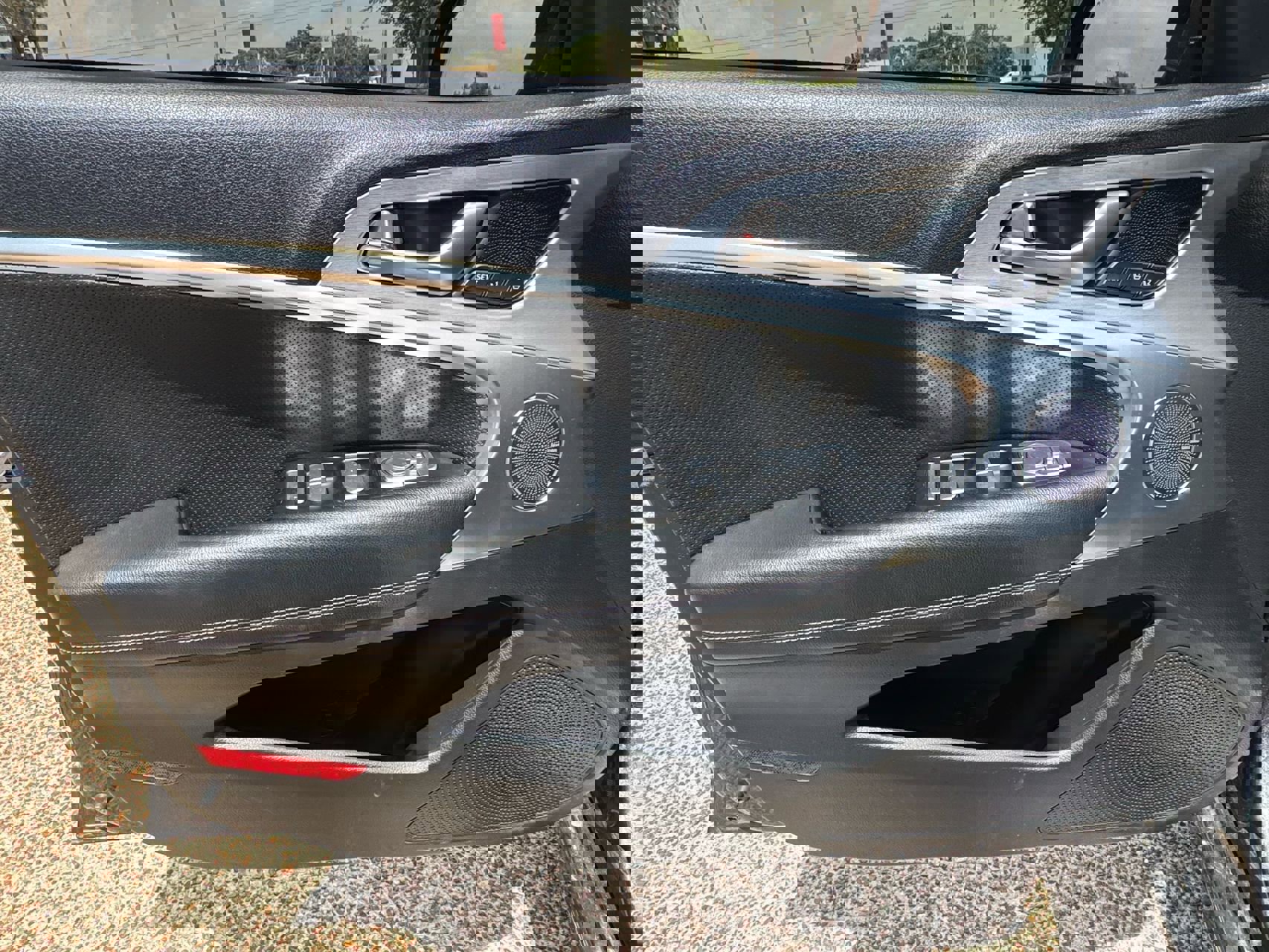 Used 2020 Genesis G70 3.3T w/ Elite Package image 25