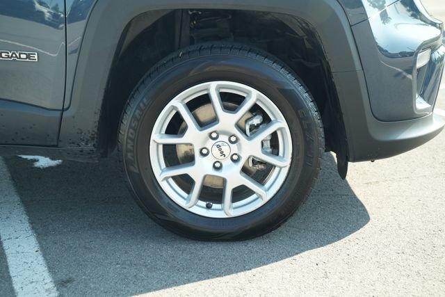 Used 2022 Jeep Renegade Latitude AWD/4WD image 47