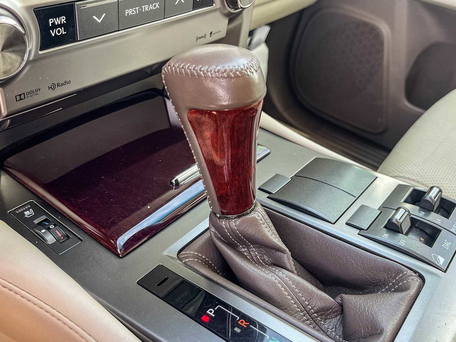 Used 2016 Lexus GX 460 w/ Premium Package image 19