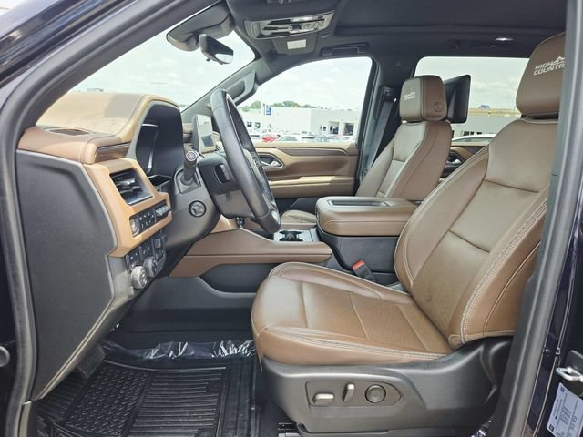 Used 2024 Chevrolet Suburban High Country w/ Advanced Technology Package AWD/4WD image 8