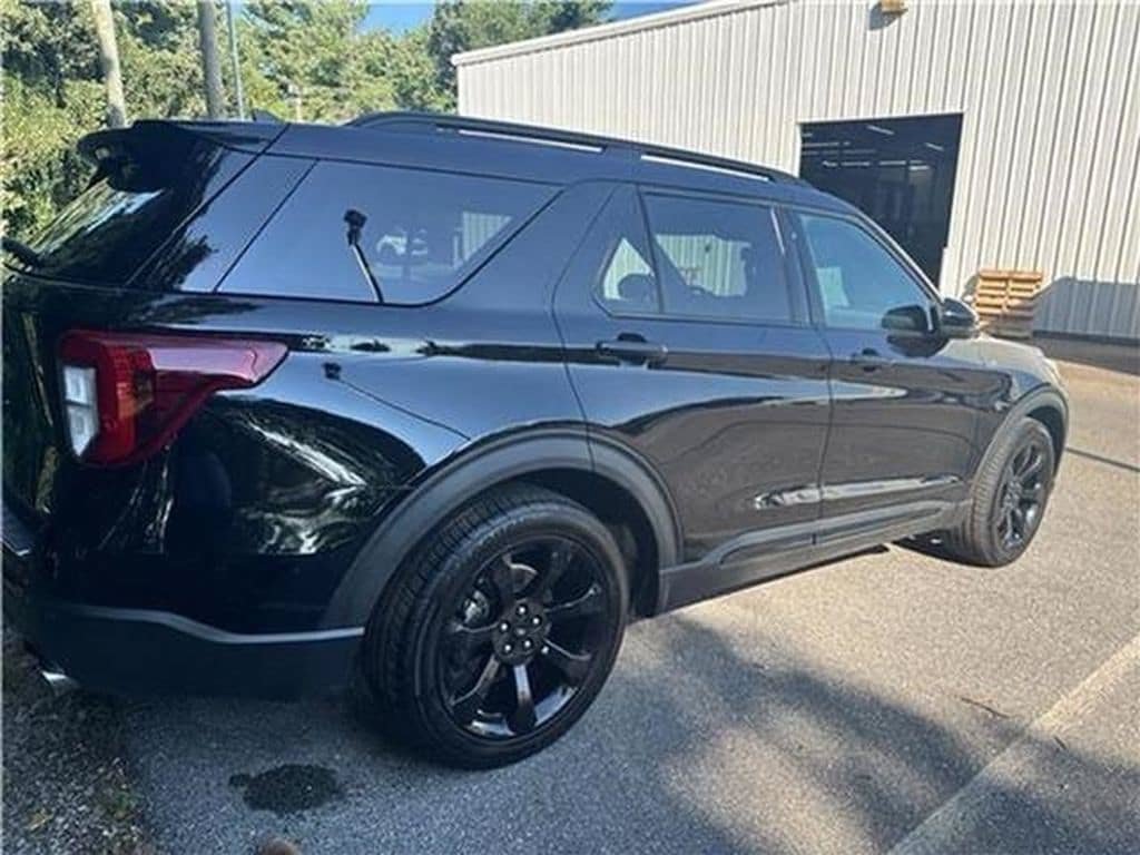 Used 2023 Ford Explorer ST-Line w/ Class IV Trailer Tow Package RWD image 28