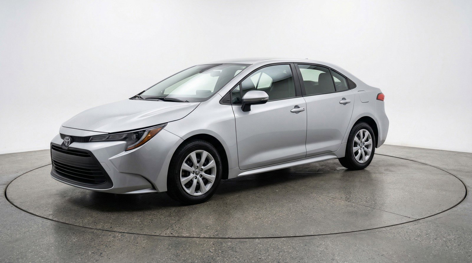 Used 2025 Toyota Corolla LE image 3