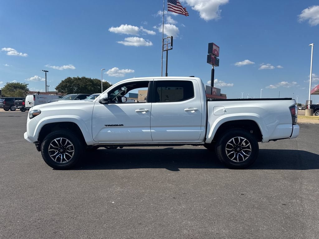 Used 2023 Toyota Tacoma TRD Sport w/ Technology Package AWD/4WD image 3