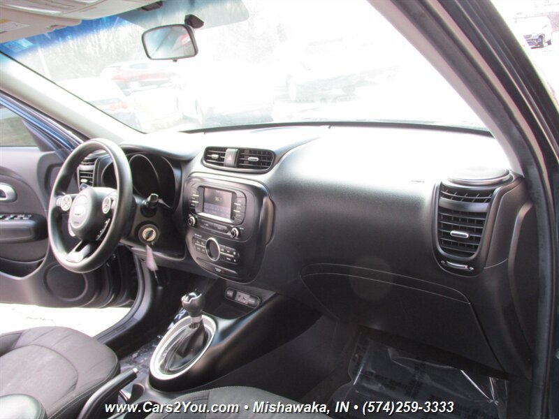 Used 2017 Kia Soul + FWD image 16