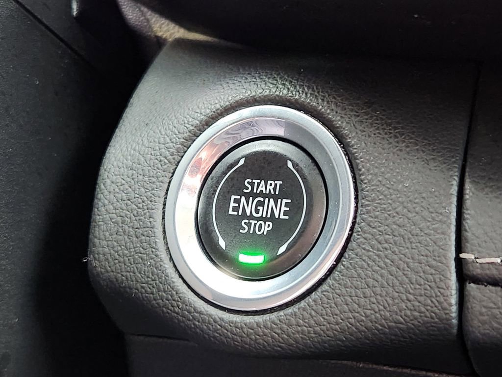 Used 2023 Buick Envision Essence image 25