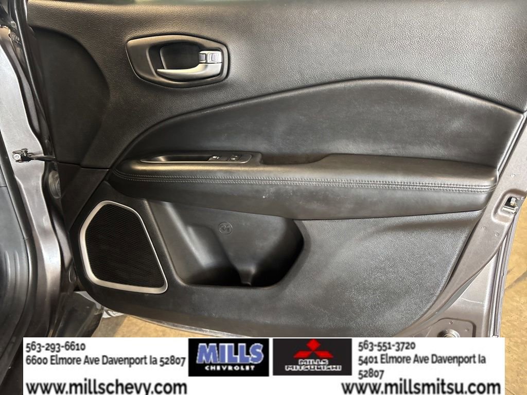 Used 2018 Jeep Compass Latitude w/ Popular Equipment Group AWD/4WD image 17