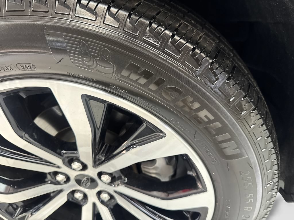 Used 2025 Ford Explorer ST-Line w/ Premium Package RWD image 88