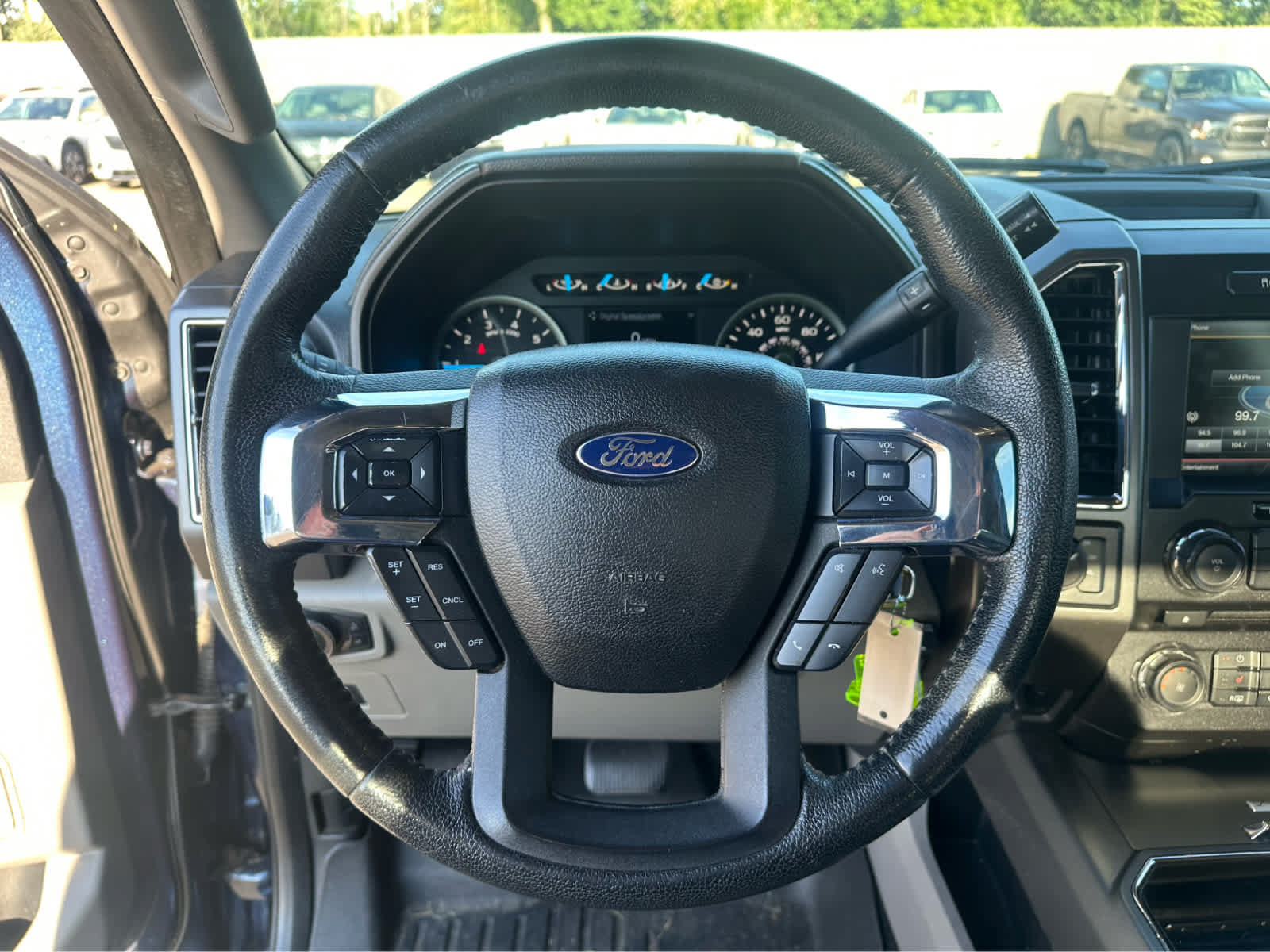 Used 2015 Ford F150 XLT w/ Equipment Group 302A Luxury AWD/4WD image 11
