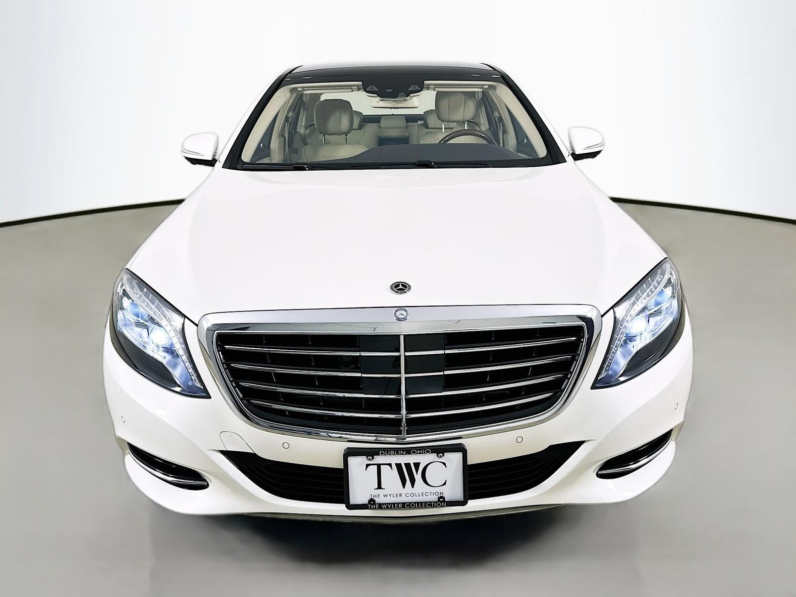 Used 2016 Mercedes-Benz S 550 4MATIC Sedan image 2