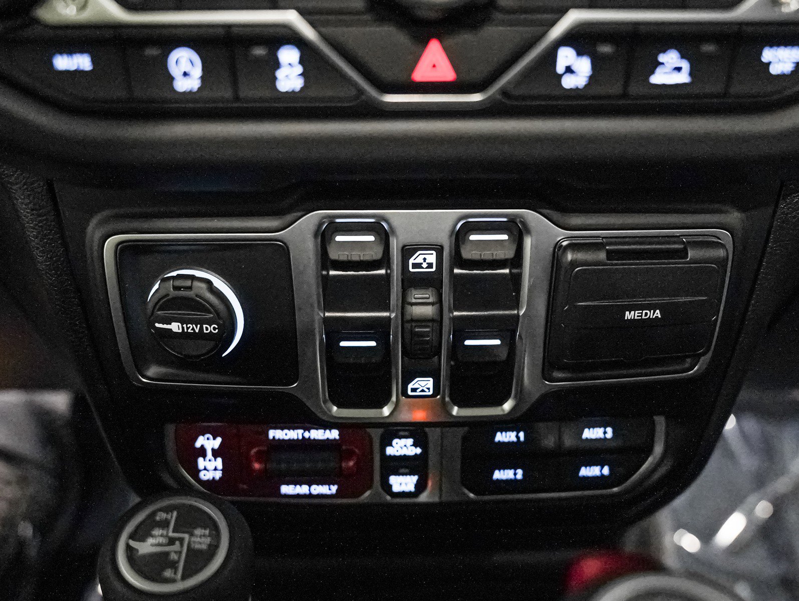 Used 2025 Jeep Wrangler Unlimited Rubicon image 18