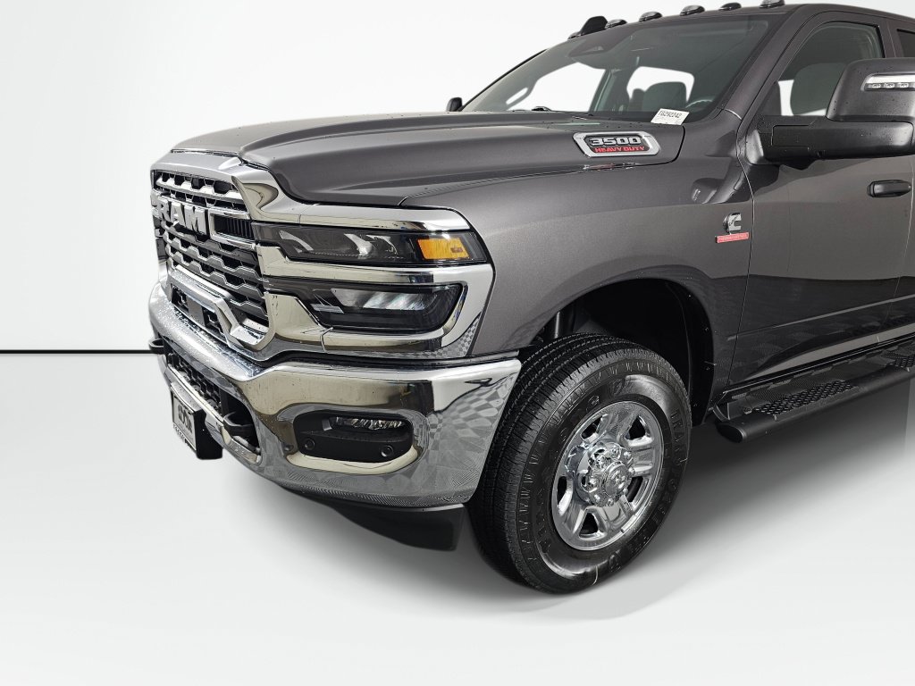 New 2026 RAM 3500 Tradesman AWD/4WD image 12