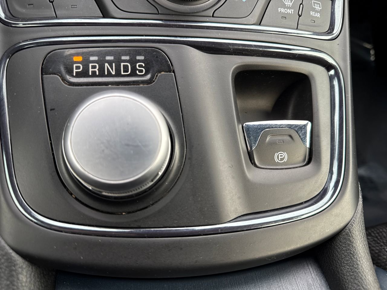 Used 2015 Chrysler 200 S w/ Comfort Group image 18