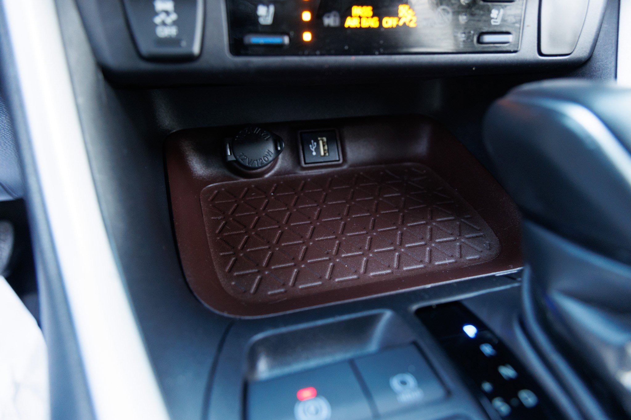 Used 2024 Toyota RAV4 Limited image 25