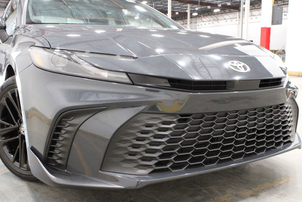 Used 2025 Toyota Camry SE image 41