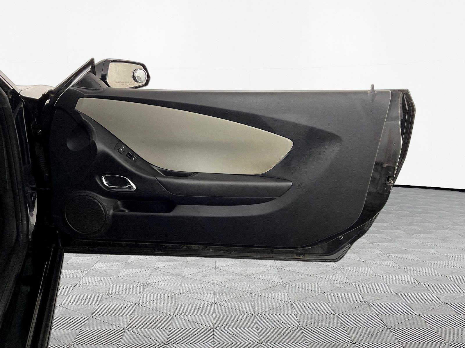 Used 2015 Chevrolet Camaro LS RWD image 25