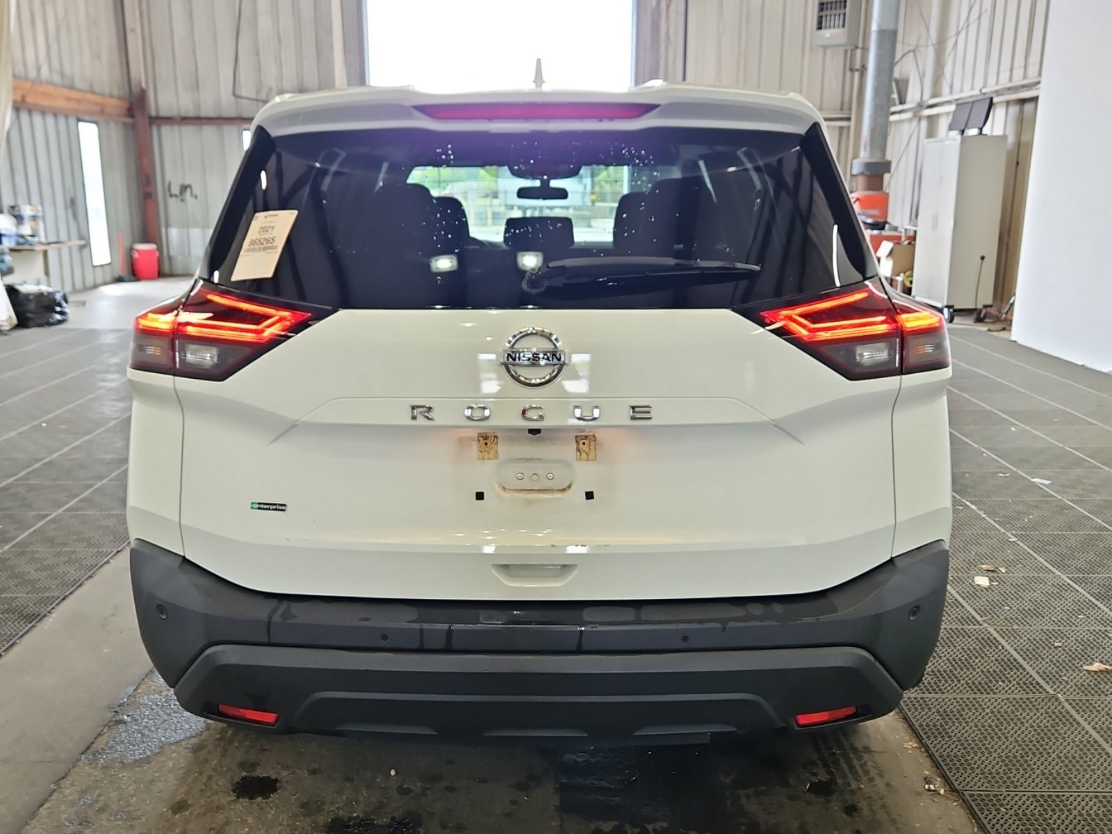 Used 2021 Nissan Rogue S image 10