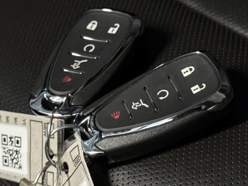 Used 2023 Chevrolet Traverse Premier w/ Redline Edition FWD image 28