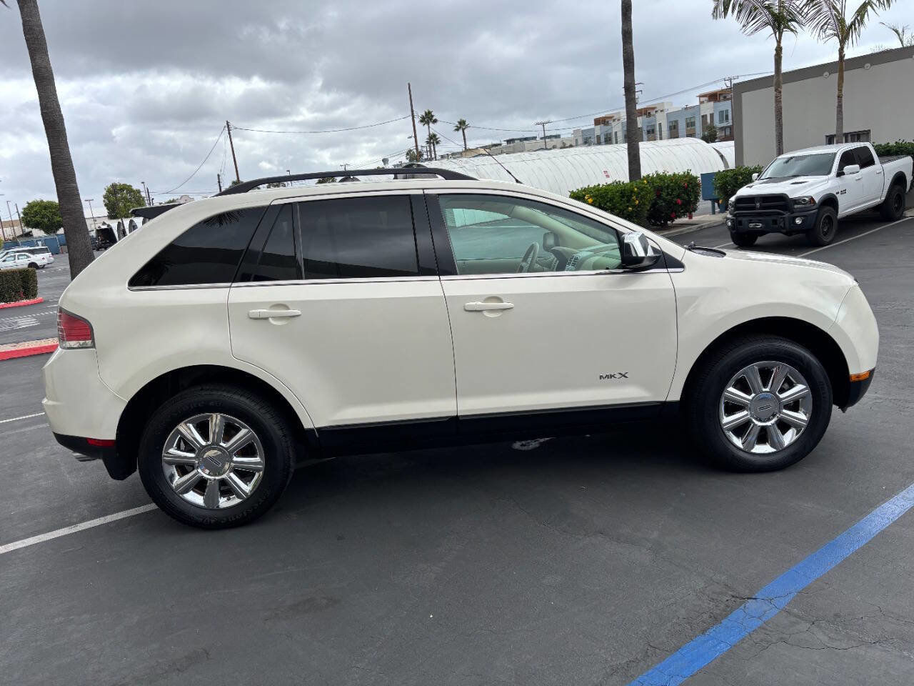 Used 2007 Lincoln MKX Base 4dr SUV image 7