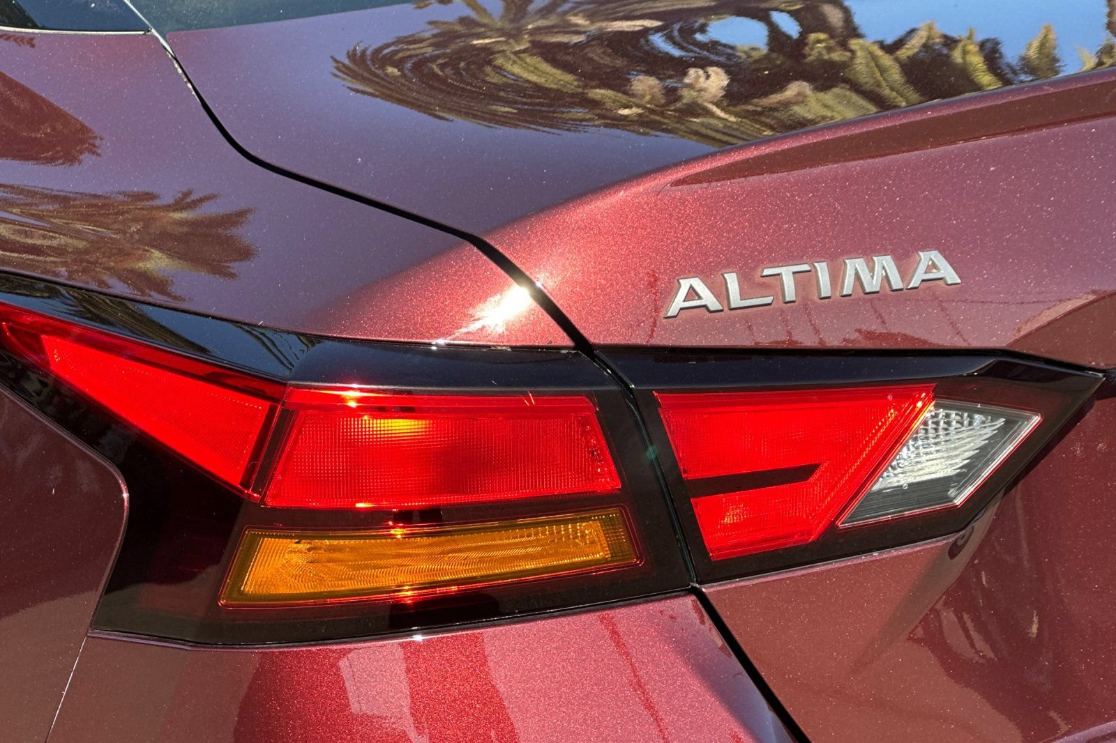 Used 2024 Nissan Altima 2.5 SL FWD image 27
