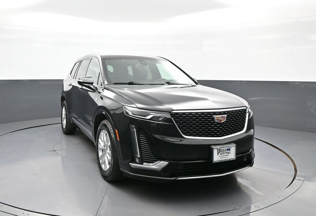 Used 2023 Cadillac XT6 Luxury image 3